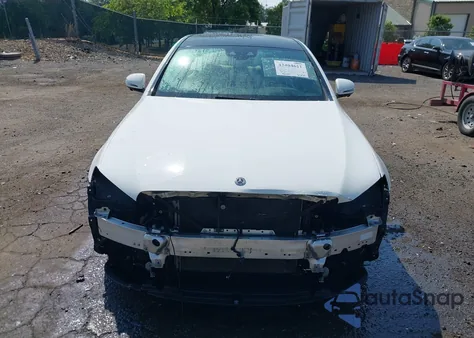 2018 Mercedes-Benz E 300 4Matic z USA, uszkodzony, nr VIN WDDZF4KB4JA370171